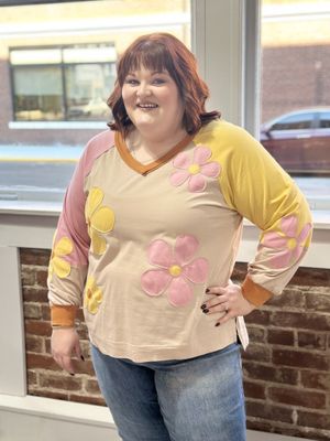 Daisy Appliqué Top in Mushroom