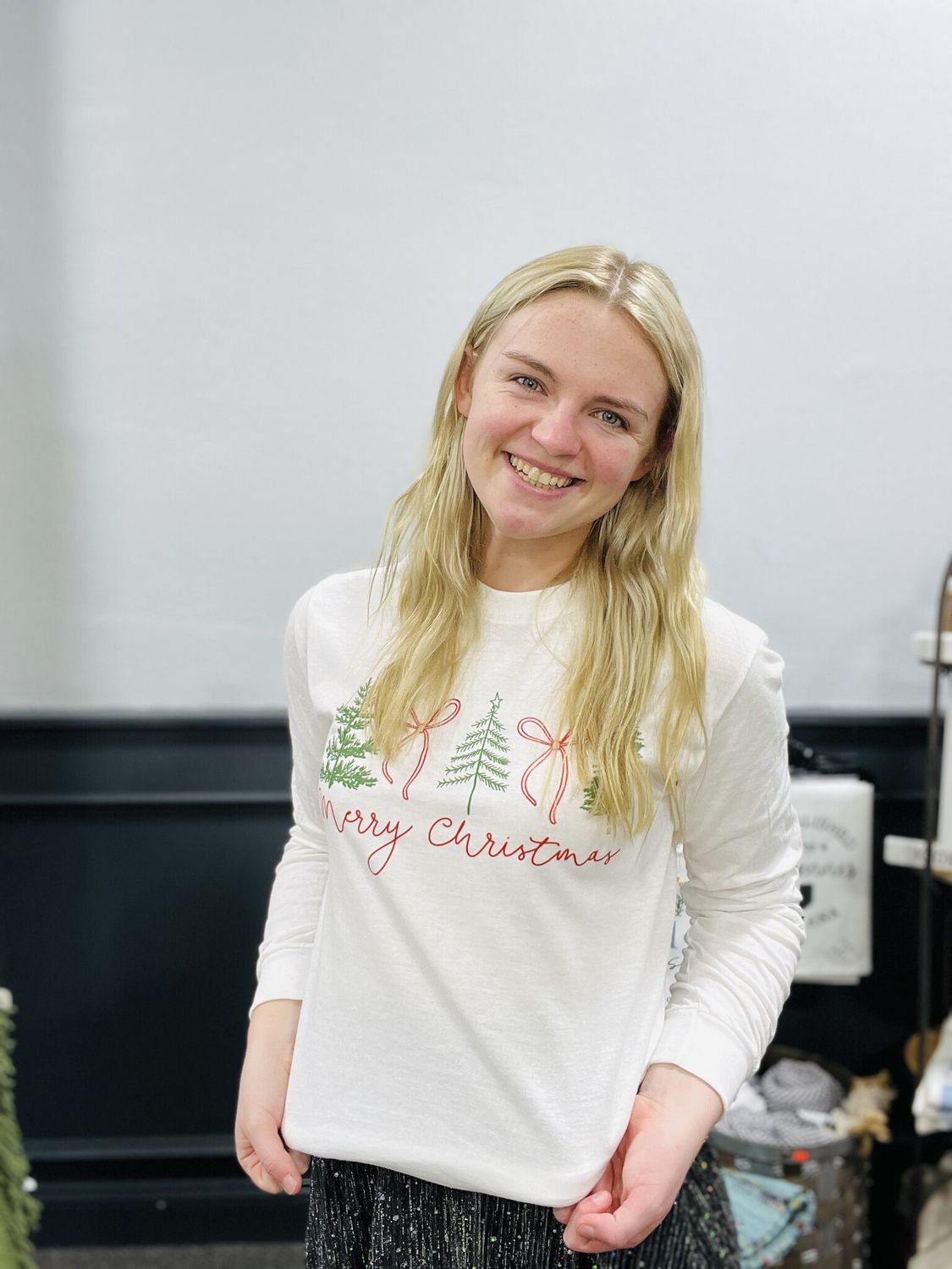 Bow/Tree Merry Christmas Long Sleeve Tee