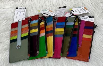 The Cassie Cardholder The Cassie Cardholder