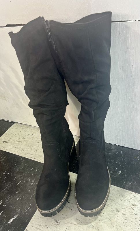 Dashing Tall Boot in Black