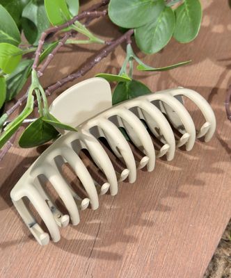 Tan Claw Hair Clip