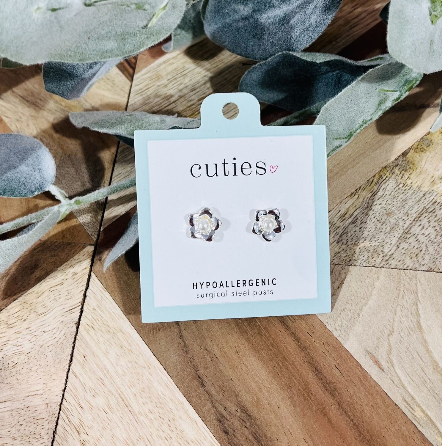 Silver Pearl Flower Studs