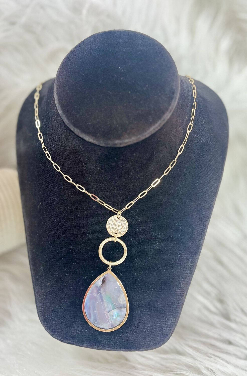 Gold Pearl Teardrop Pendant Necklace