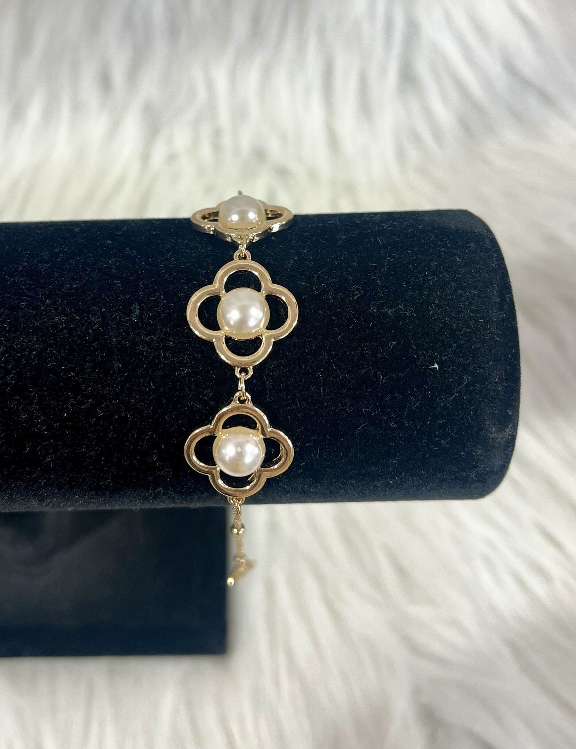 Gold Clover Bracelet