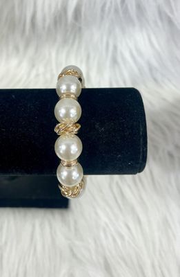 Large Pearl Bracelet
