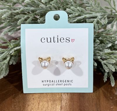 Pearl Cat Face Stud Earrings