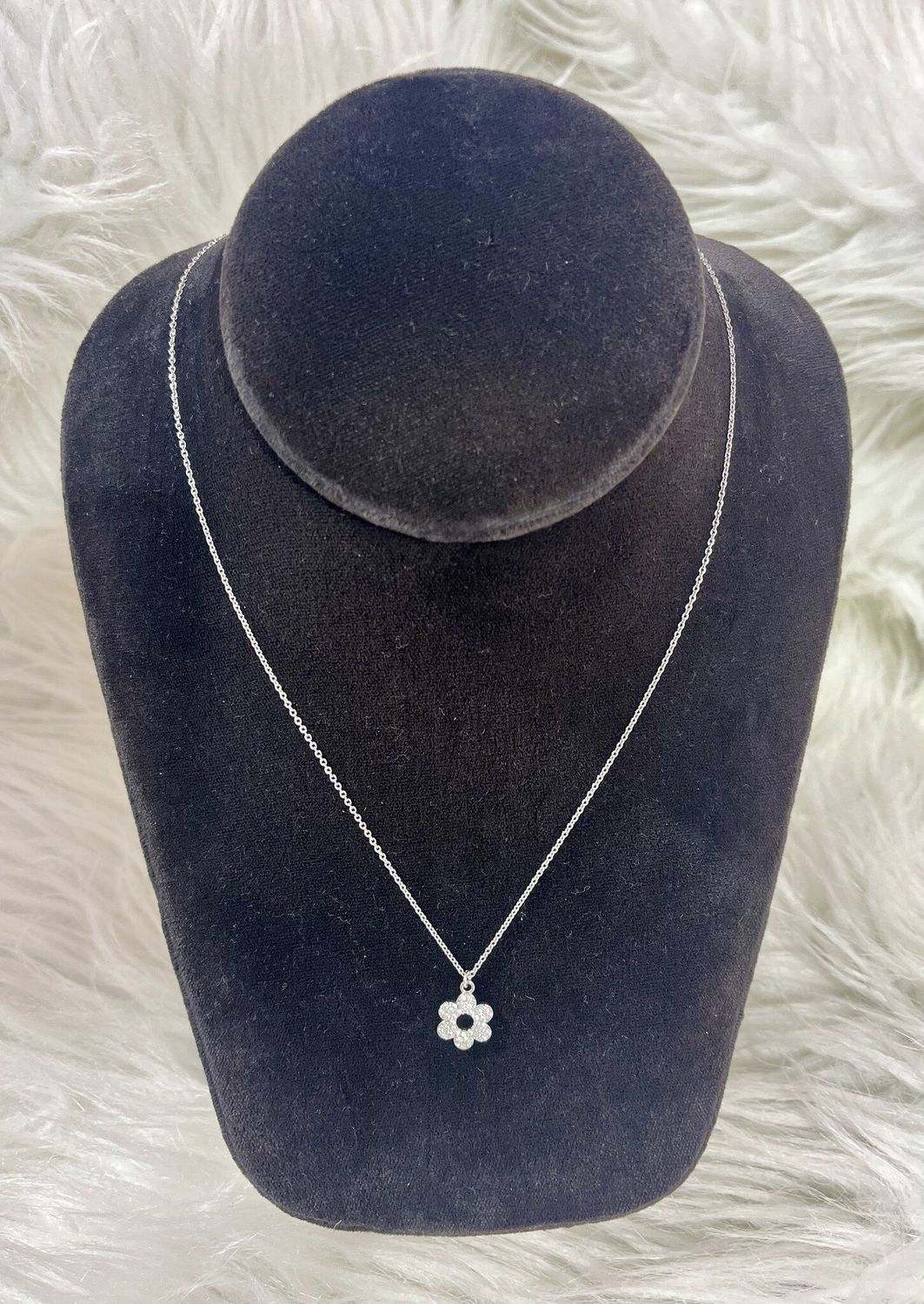 Silver Sparkle Flower Necklace