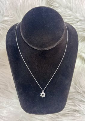 Silver Sparkle Flower Necklace Silver Sparkle Flower Necklace