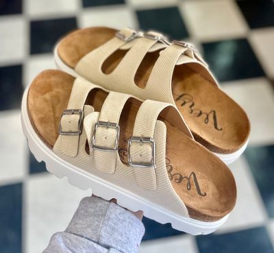 Plaza Sandal in Cream