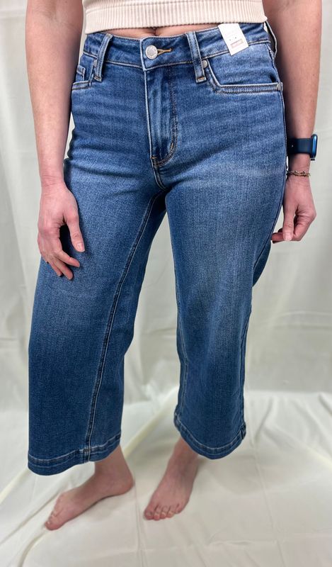The Easy Wide Crop Jean The Easy Wide Crop Jean