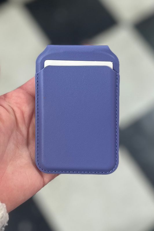 Magnetic Wallet &amp; Stand in Lilac