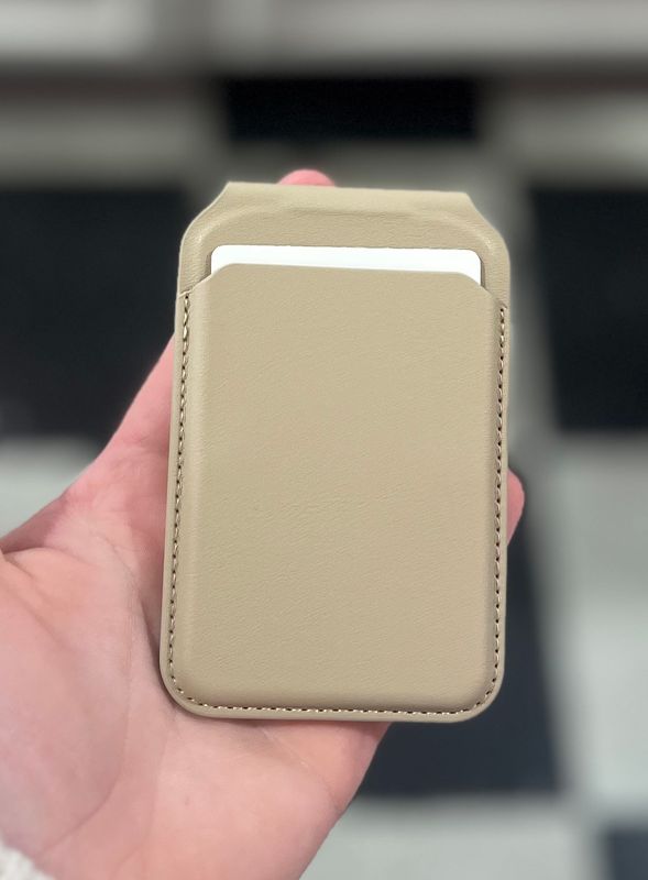 Magnetic Wallet &amp; Stand-Beige