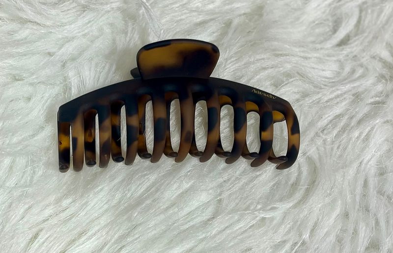 Matte Tortoise Rounded Claw Clip