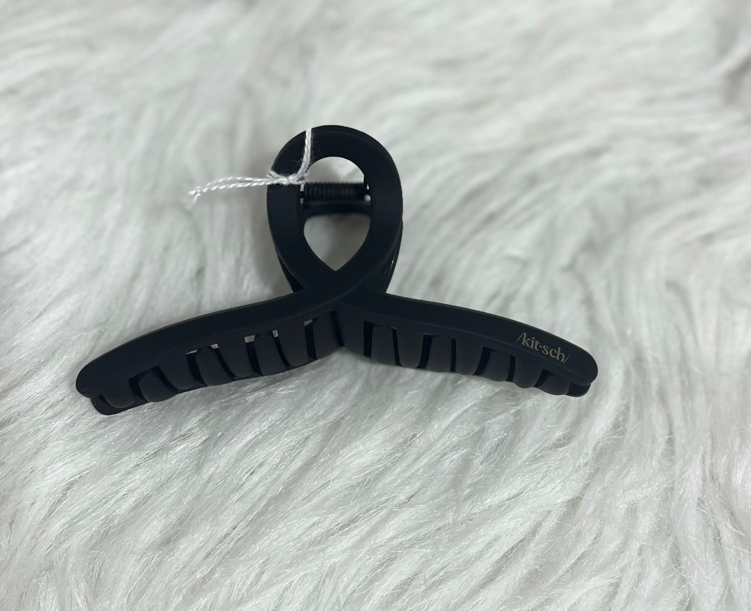 Matte Black Looped Claw Clip