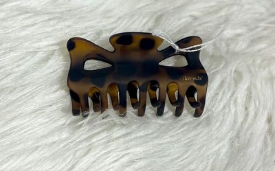 Matte Tortoise Medium Classic Claw Clip