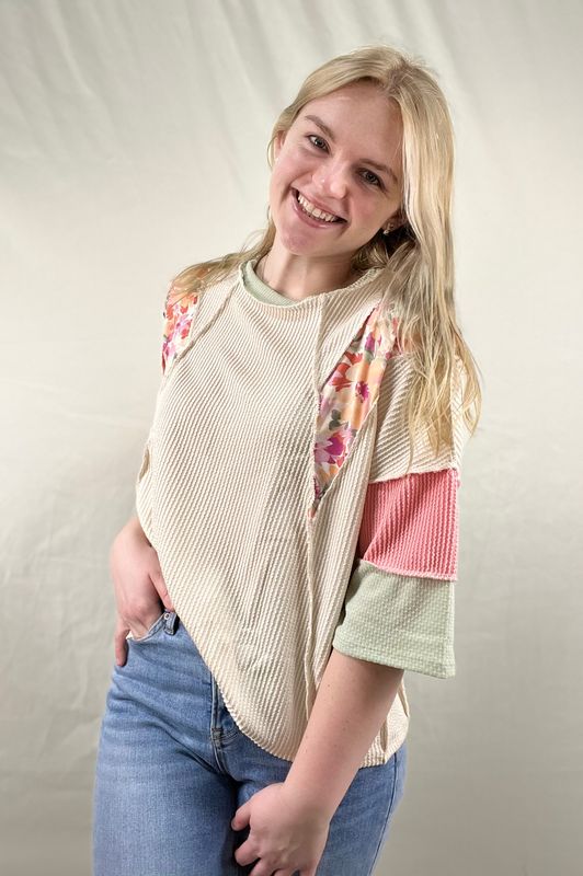 Oatmeal/Floral Accent Ribbed 3/4 Sleeve Top