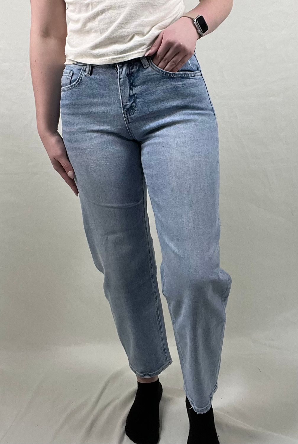 The Suave High Rise Slim Barrel Jean