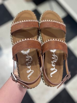 Yara Sandal in Tan