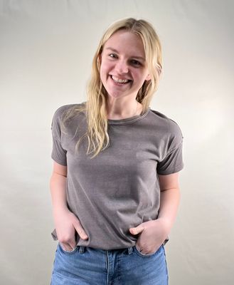 Exposed Seam Tee in Charcoal