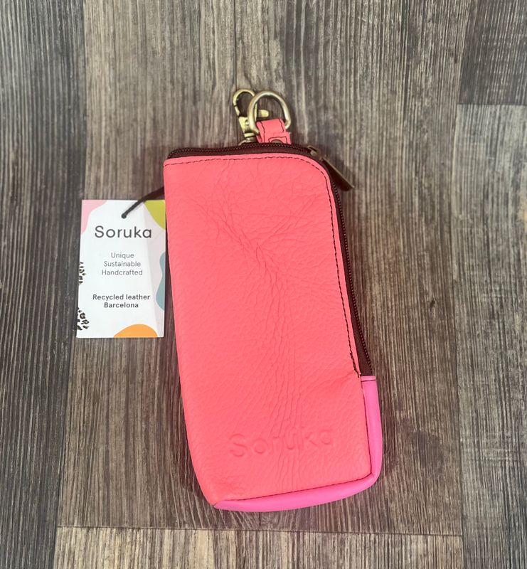 Nicole Wristlet in Pink Mix