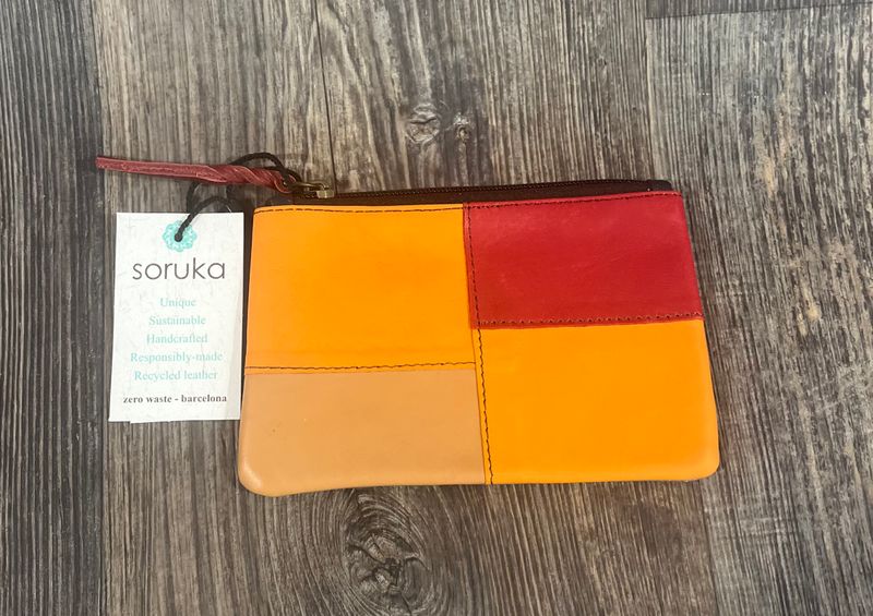 Zahra Plain Pouch-Orange Mix
