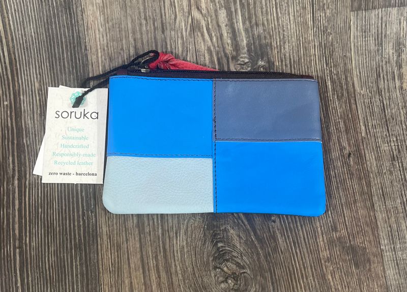 Zahra Plain Pouch-Blue Mix