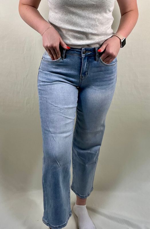 The Shakespeare Loose Fit Crop Jeans