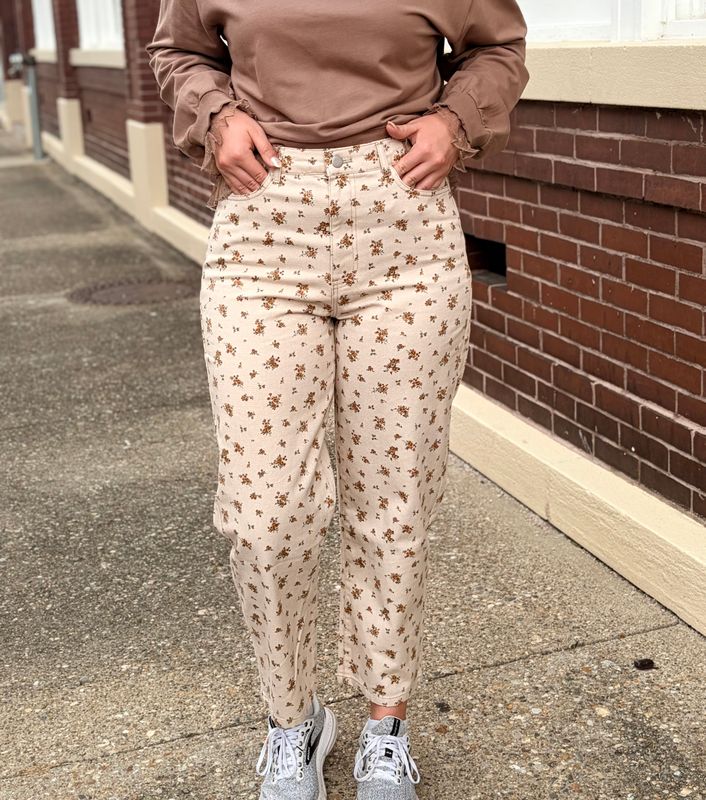 Floral Print Denim Jeans Floral Print Denim Jeans