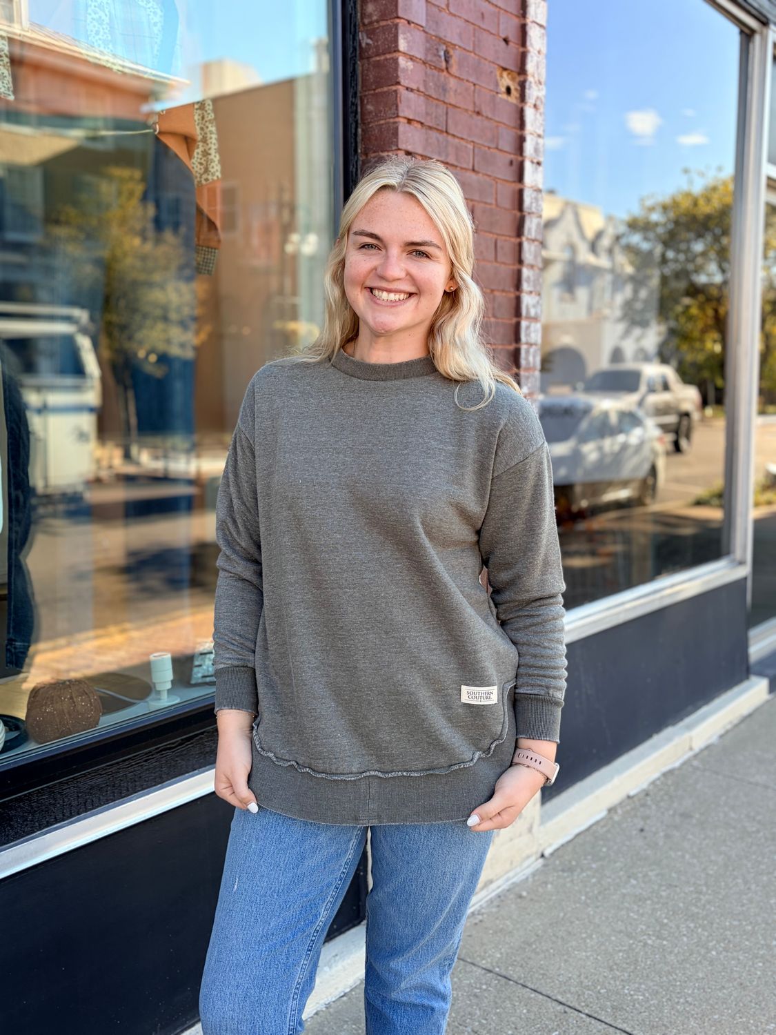 Comfy Round Here Pullover in Moss
