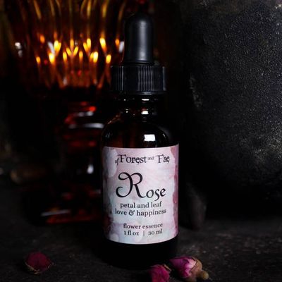 Rose Petal &amp; Leaf Essence