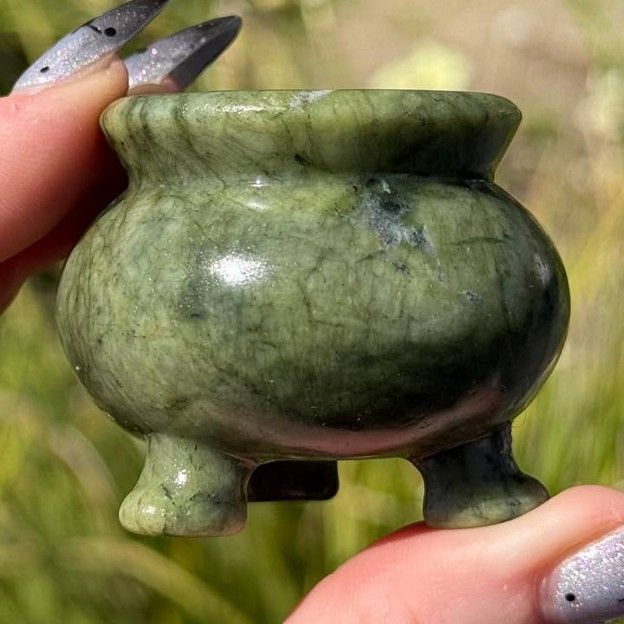 Serpentine Cauldron