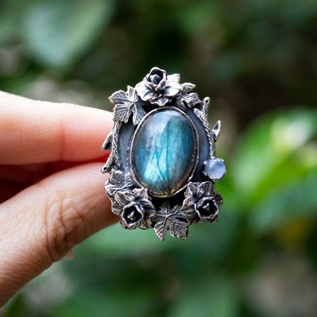 Garden of Shadows — Labradorite Ring