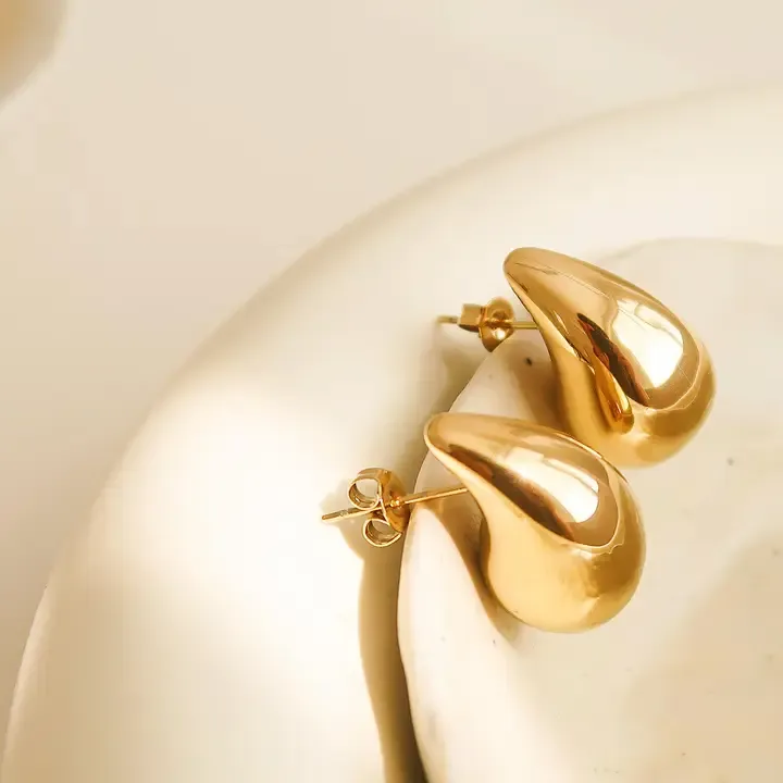 Colette - Gold Teardrop