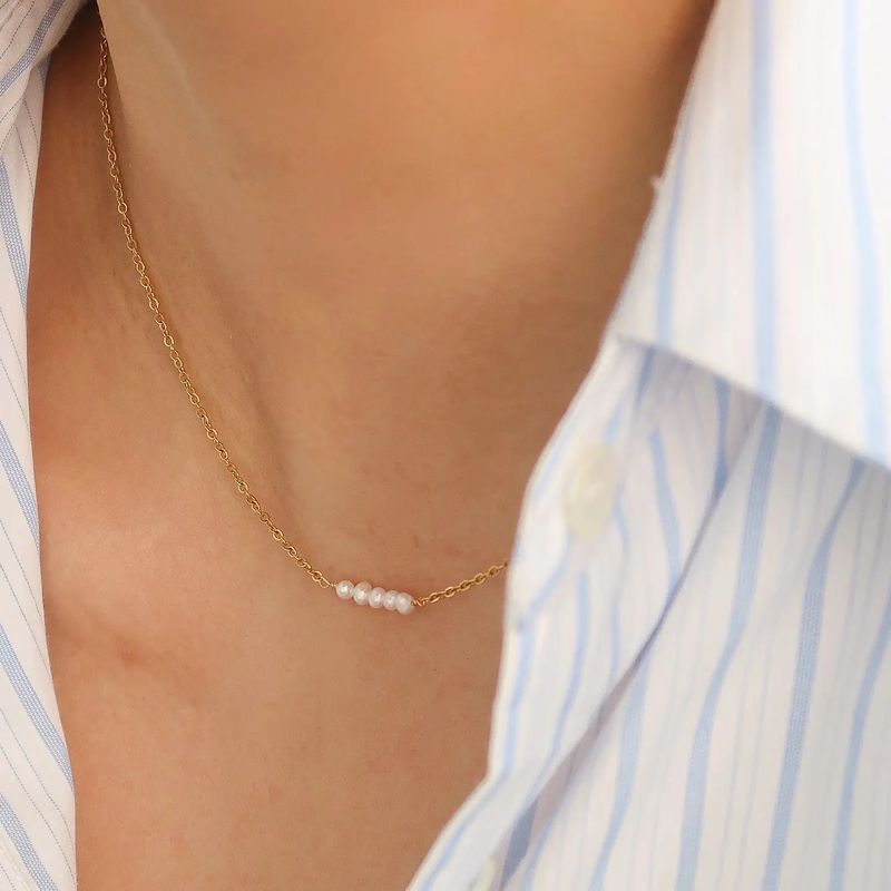 Petite Pearl Choker