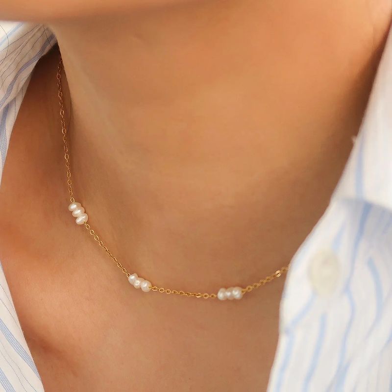 Petite Pearl Choker