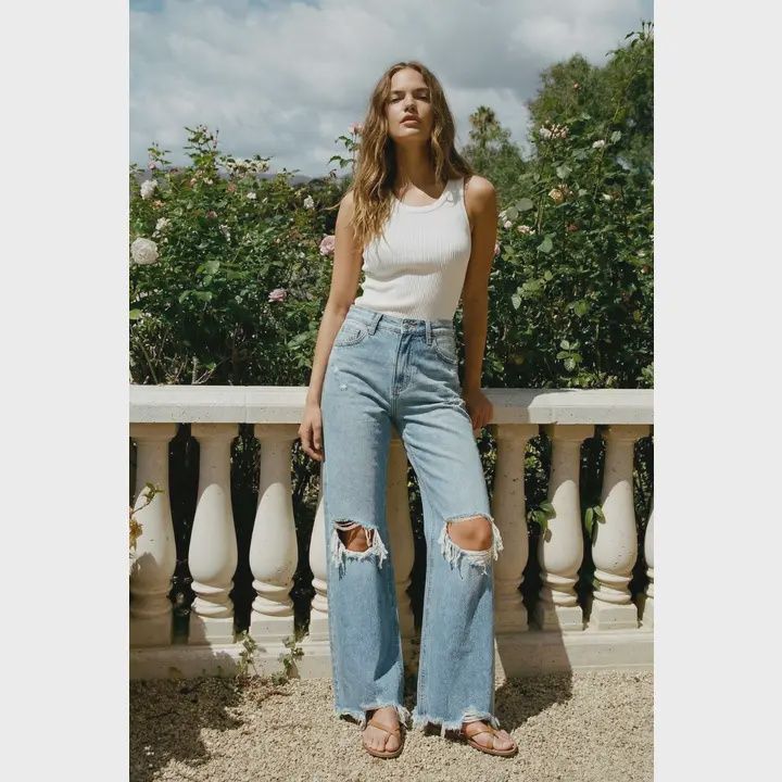 Light Holy Jeans