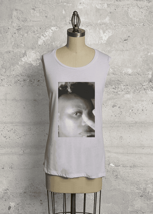 SLEEVELESS KNIT