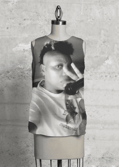 SLEEVELESS TOP