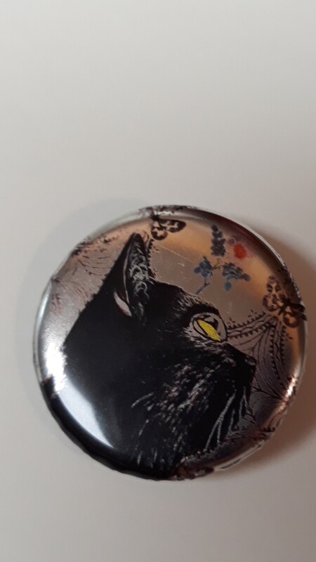 Black cat button