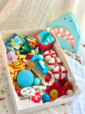 Shark-Cuterie Box