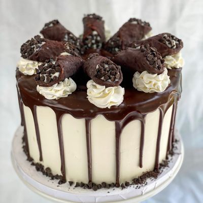 Cannoli Cake
