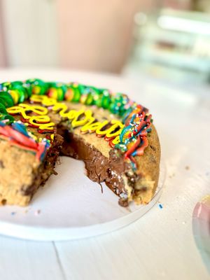 Stuffed Cookie Cake
