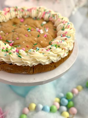 Gingerbread Cookie Cake