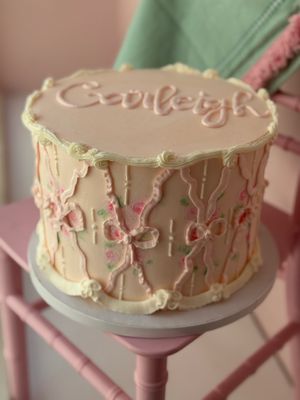 Blooms &amp; Bows Cake