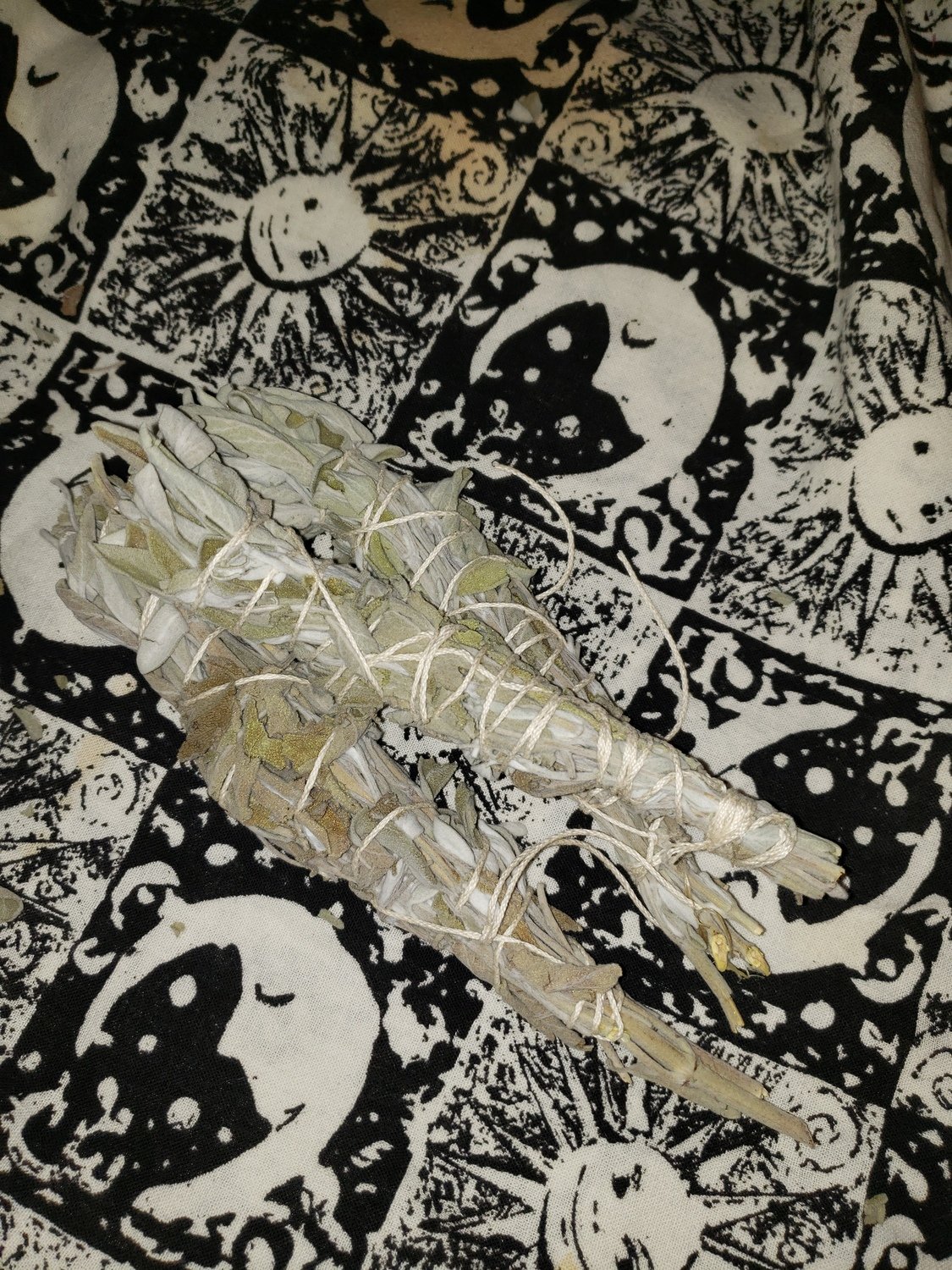 Go Smudge Yourself Sage Bundles (3) Go Smudge Yourself Sage Bundles (3)