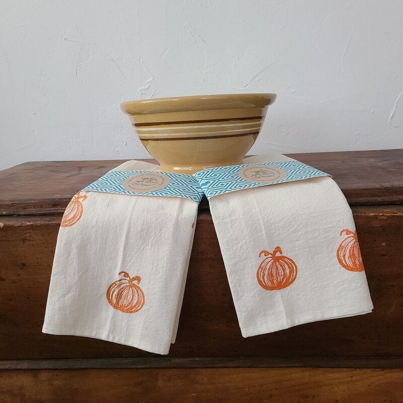 &quot;Pumpkins&quot;  100%  Cotton Tea Towel