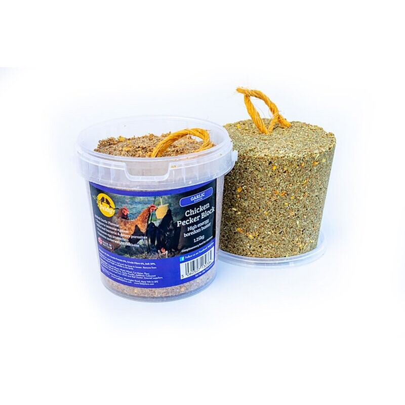 Feldy Chicken Pecker Block 1.25kg - Garlic