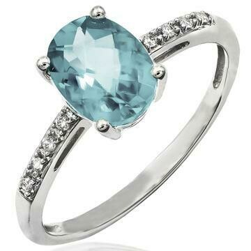 Oval Aquamarine Ring with Diamond Accent 14KT Gold Oval Aquamarine Ring with Diamond Accent 14KT Gold