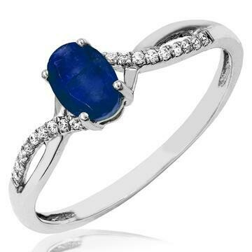 Oval Blue Sapphire Ring with Diamond Accent and Split Shoulders 14KT Gold