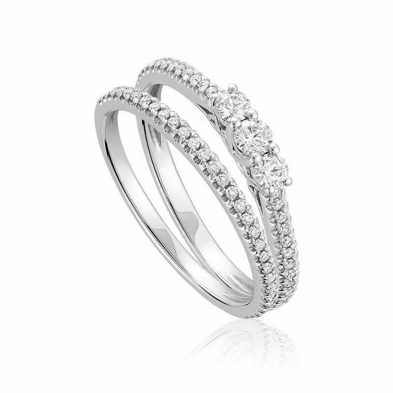 Three Stone Diamond Engagement Ring Set 10KT White Gold 0.25 carat - 0.40 CT TDW Three Stone Diamond Engagement Ring Set 10KT White Gold 0.25 carat - 0.40 CT TDW